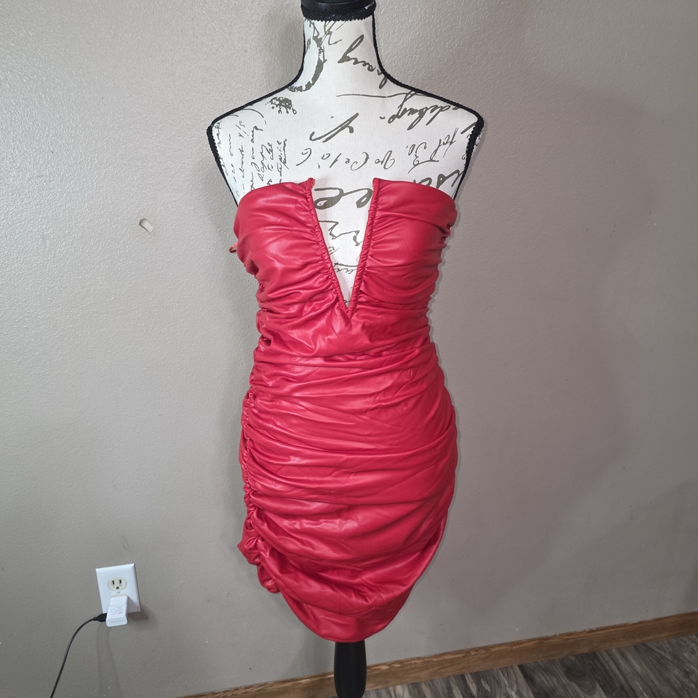Elegant Red Bodycon Strapless Dress
